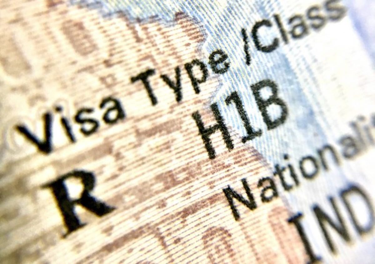 Novas regras do visto H-1B nos EUA exigem revisão estratégica por empresas brasileiras